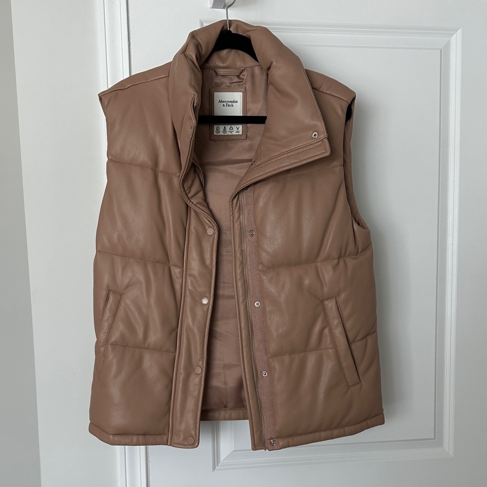 Abercrombie & Fitch Brown Puffer Vest